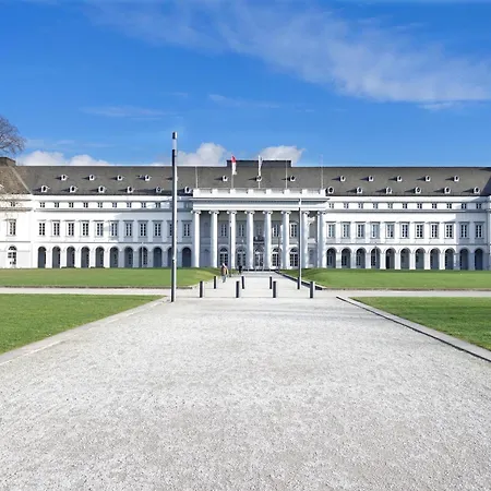 Exklusives Wohnen Am Schloss Im Herzen Von Mit 1 Sz Fuer Bis Zu 4 Gaeste *