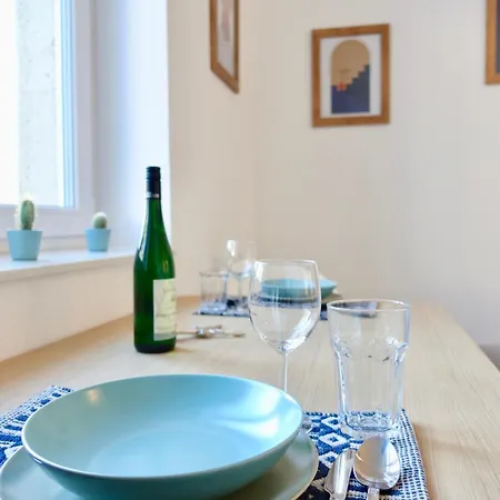 Exklusives Wohnen Am Schloss Im Herzen Von Mit 1 Sz Fuer Bis Zu 4 Gaeste *